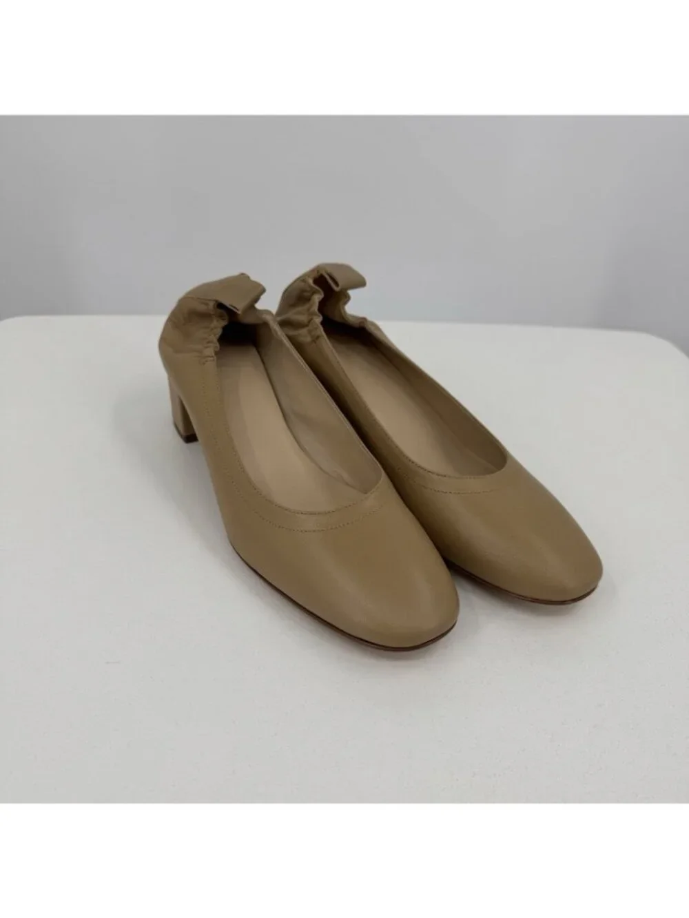 Everlane Italian Leather Day Heel Light Taupe 9 Women's Elastic Back Comfort